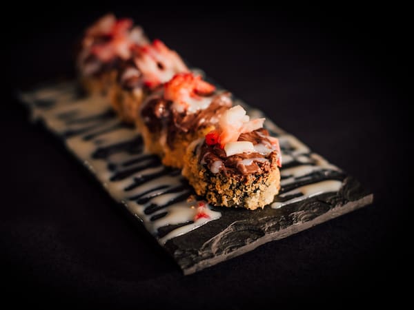 Hot Roll De Morango Com Chocolate